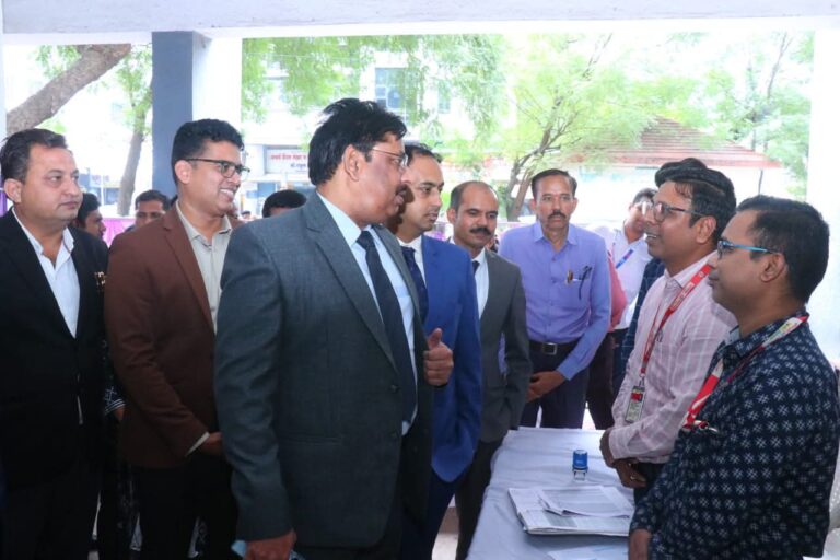 जळगाव जिल्हा न्यायालयात आज राष्ट्रीय लोकअदालतीचा शुभारंभ