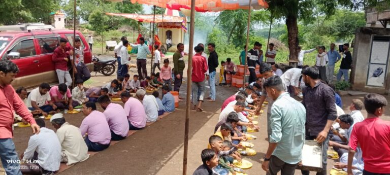वसंतनगर तांडा येथे श्री रामदेव बाबा जन्मौत्सव व भंडारा मोठ्या उत्साहात साजरा