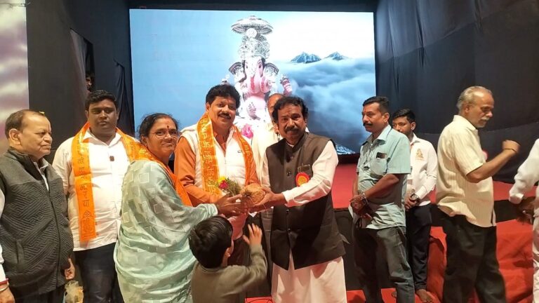अरण्येश्वर मित्र मंडळ गवळीवाडा ट्रस्ट च्या वतीने  पुणे डिजिटल मीडिया मुख्य संपादक यांचा सत्कार