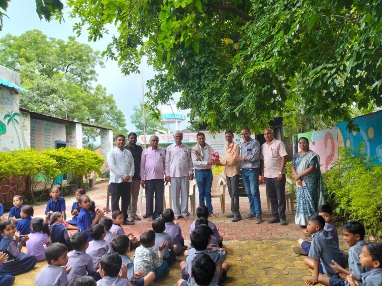 जि प प्रा शाळा कुसुंबे येथील श्री विजय गोसावी सर यांना राज्य शिक्षक गुणगौरव पुरस्कार..