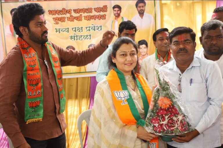 मानवत तालूका भारतीय जनता पार्टी युवा मोर्चाच्या माध्यमातून झालेल्या पक्ष प्रवेश