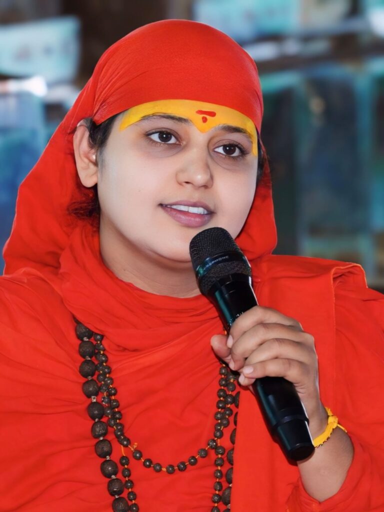 जळगावत प्रथमच  पांजरापोळ संस्थेत   गौकृपा कथेचे  सुंदर गोकथा.. आयोजन -जळगाव येथे  साध्वी कपिला गोपाल सरस्वती दीदीजी आगमन