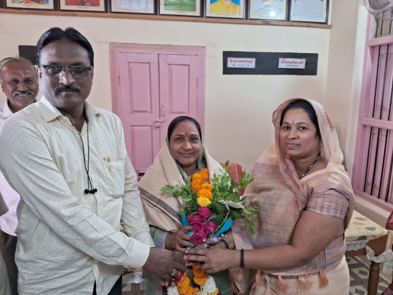 अडावद विकासो चेअरमनपदी शोभाबाई पाटील बिनविरोध : १११ वर्षात पहिल्यांदा महिला चेअरमन