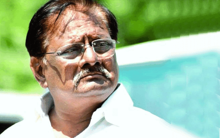 धुळ्याच्या गुलमोहर विश्रामगृह  भ्रष्टाचार- अंदाज समितीच्या सदस्यांच्या नावावर खंडणी -घटनेची चौकशी करण्याचे  समितीना पत्र