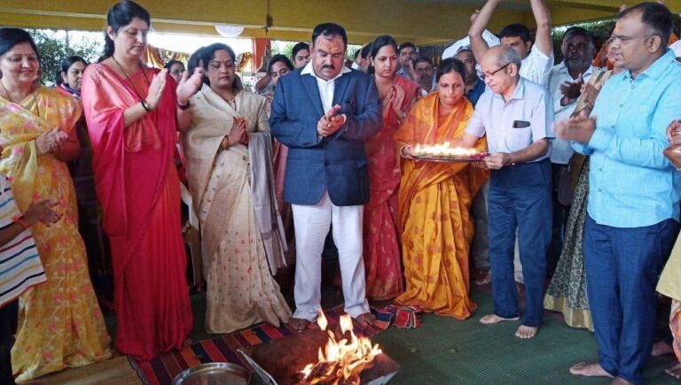 अशोक खैरात प्रकरण :  -कुठे गेला महाराष्ट्र संस्कृतीचा वारसा? आणि महाराष्ट्र कुणाच्या हातात आहे?