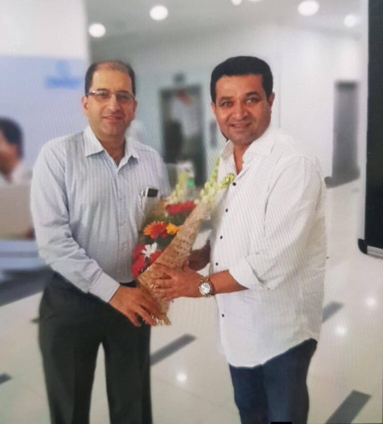 कॅप्टन अशोक खरात याच्या कुकर्मावर-पाच कोटी रुपयांची खंडणी संदर्भात – पोलिसांकडे तक्रार